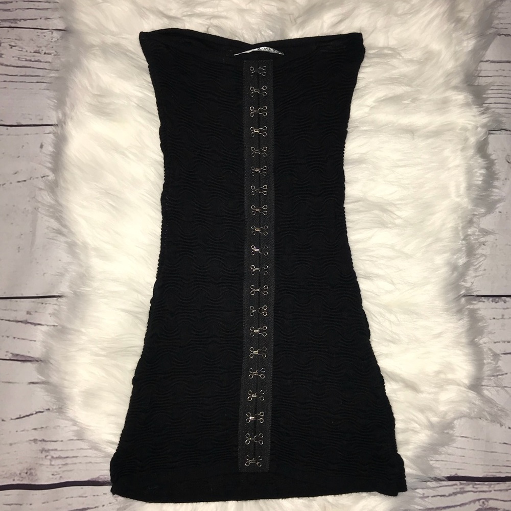 GUESS Ribbed Tube Dress - Picture 4 of 6